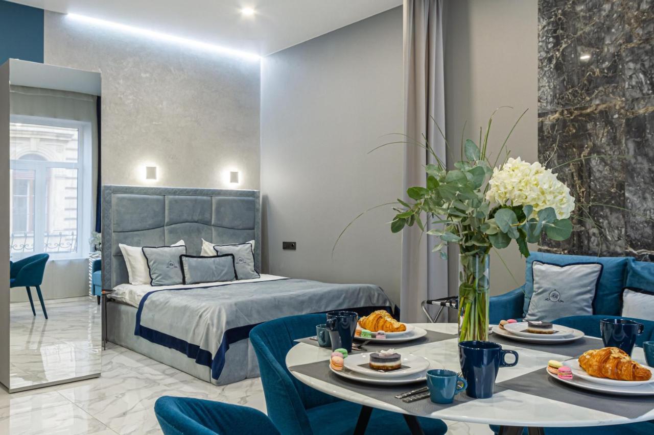 Family Residence Boutique Apartments Lviv Bagian luar foto