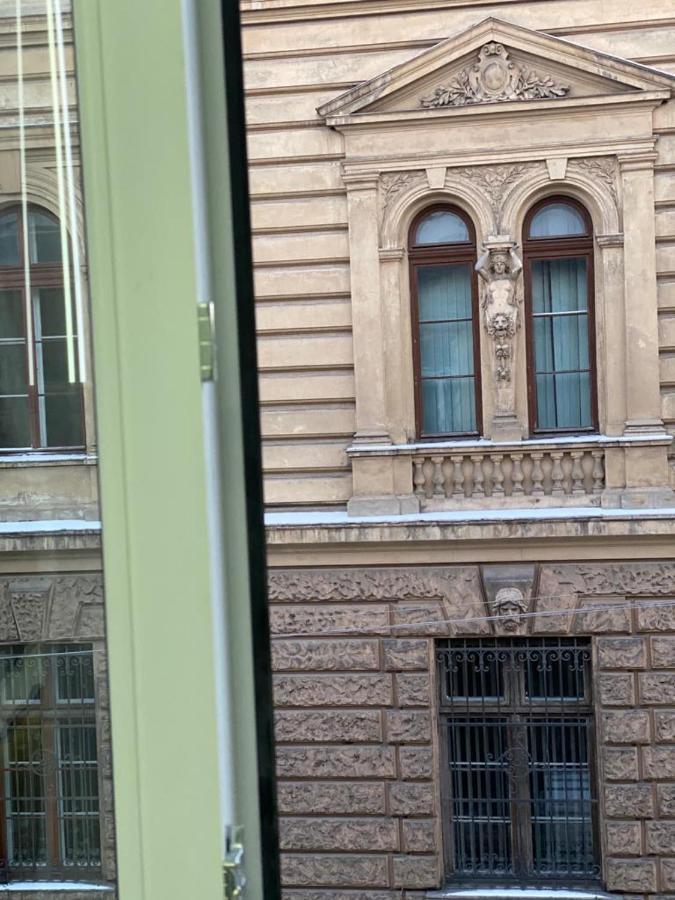 Family Residence Boutique Apartments Lviv Bagian luar foto