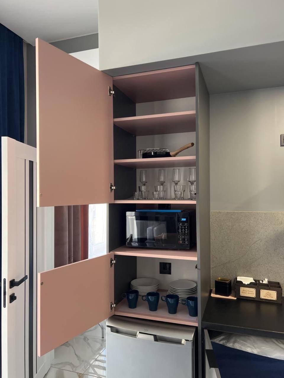 Family Residence Boutique Apartments Lviv Bagian luar foto