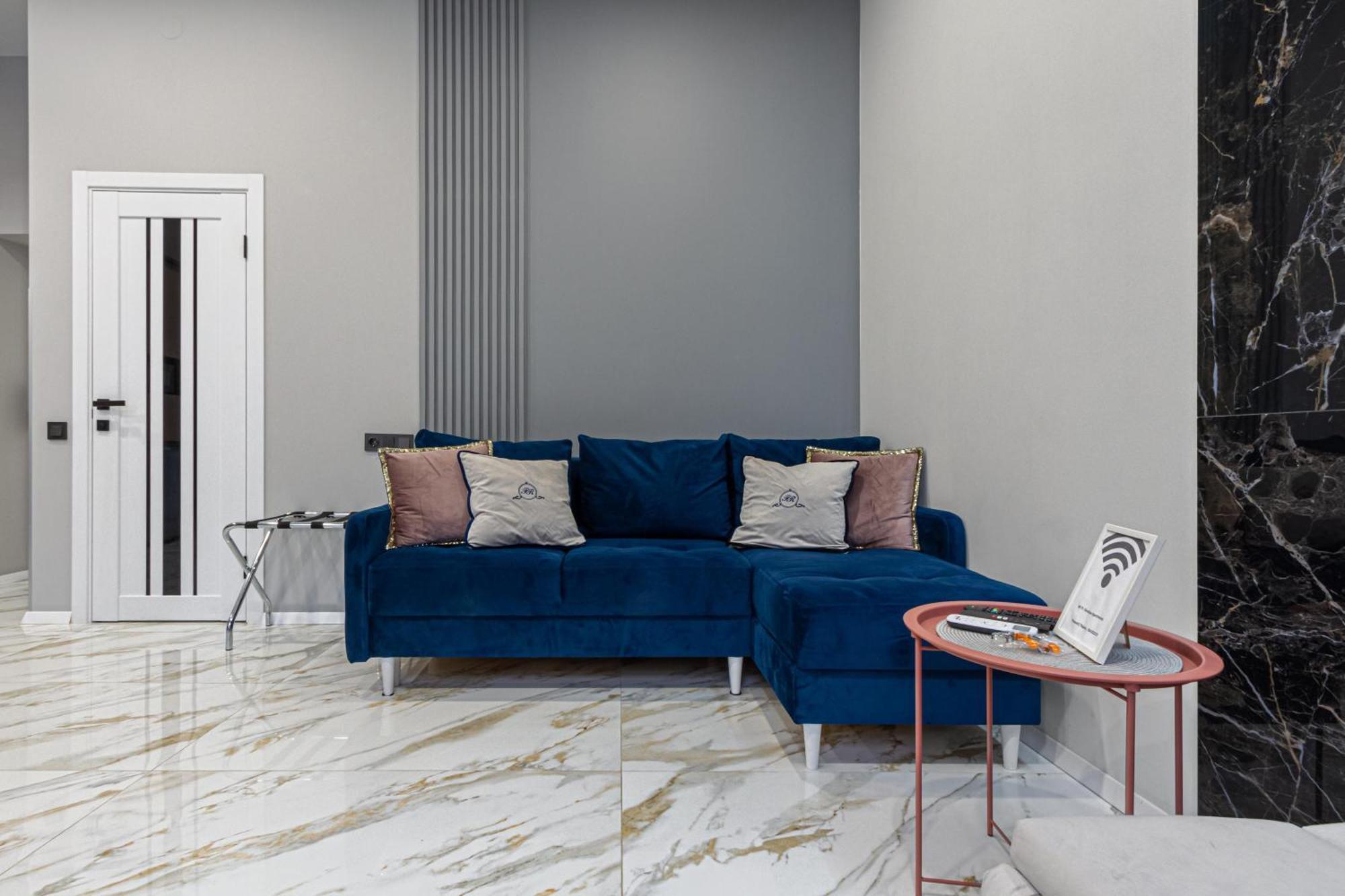 Family Residence Boutique Apartments Lviv Bagian luar foto