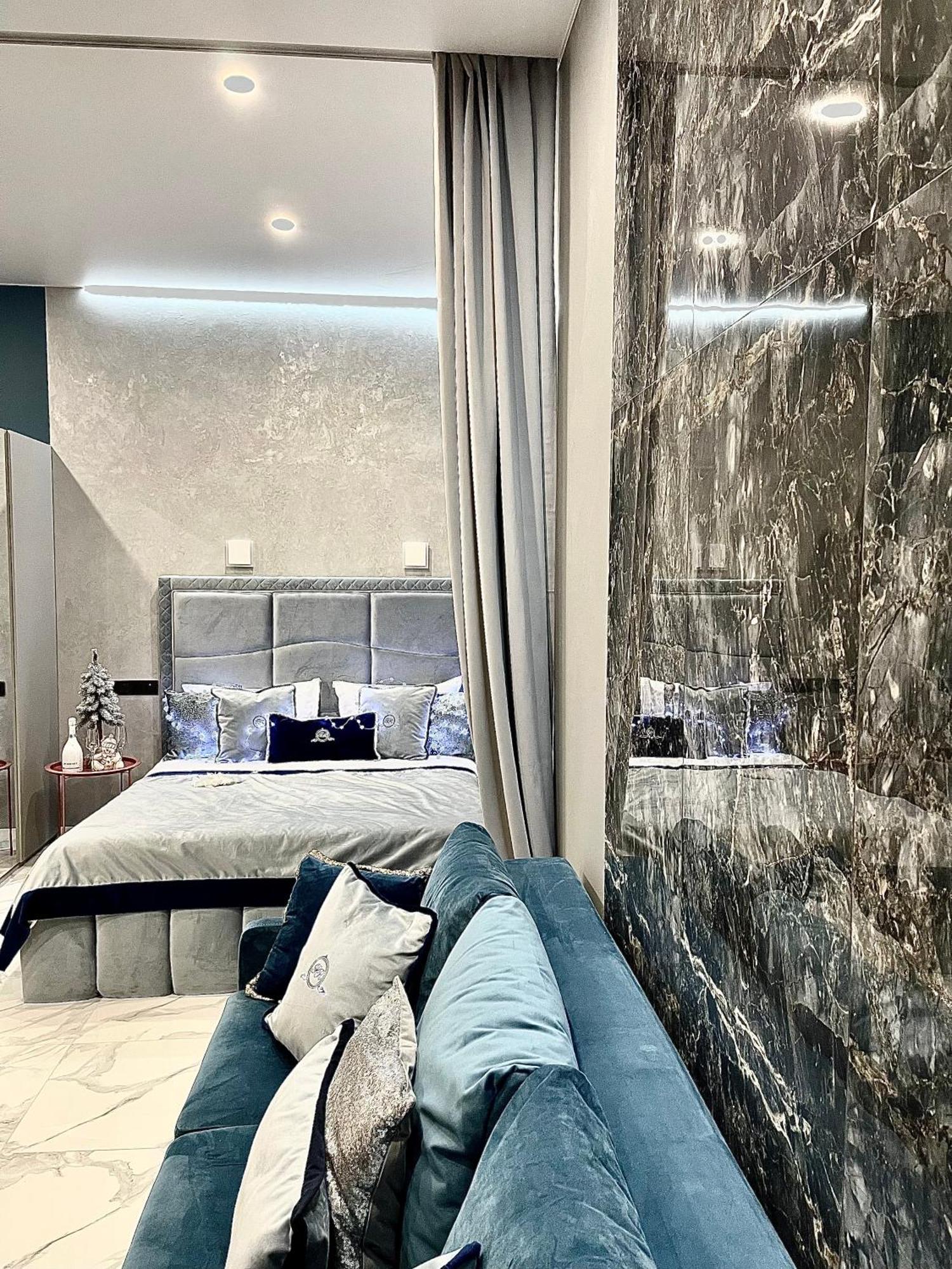 Family Residence Boutique Apartments Lviv Bagian luar foto